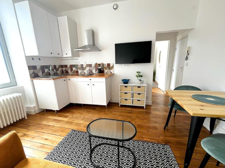 Appartement Le Diptik - T2 Hyper Centre - Proche Gare - Fibre - Netflix à Châteauroux Extérieur photo